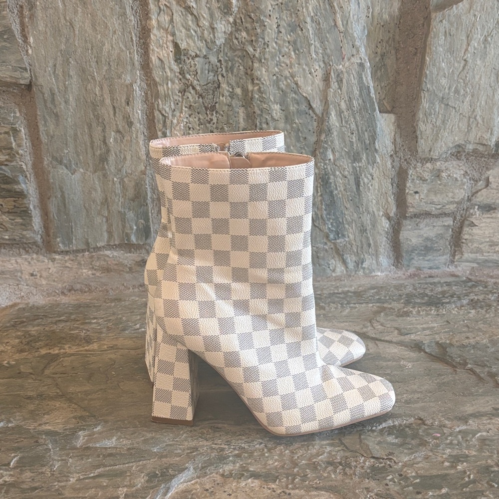 Checkered Heeled Boots